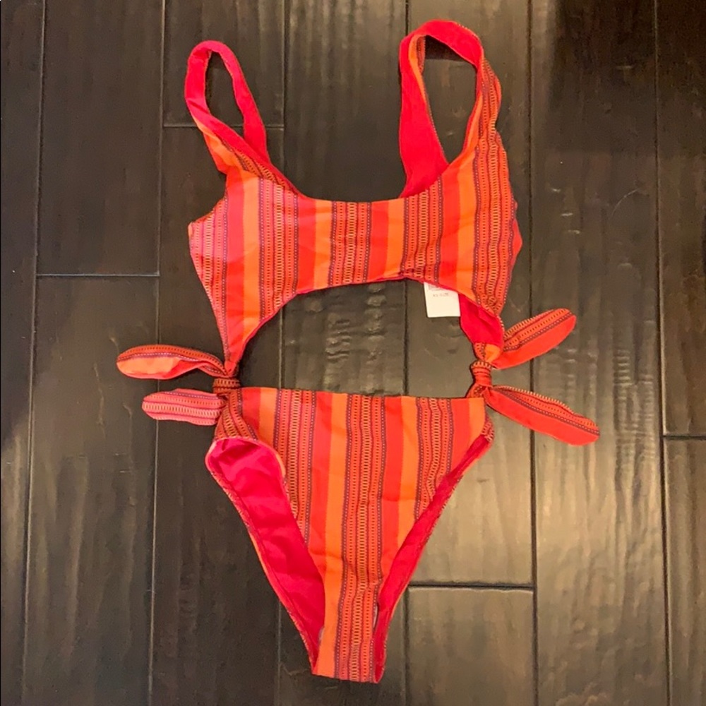 New with tags PacSun baiting suit.